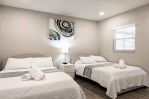 2 chambres, fer et planche à repasser, Wi-Fi gratuit, draps fournis