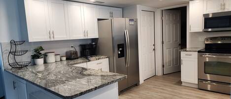 Micro-ondas, fogão, cooktop, lava-louças