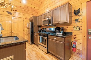 Mikrowelle, Ofen, Herdplatte, Geschirrspüler