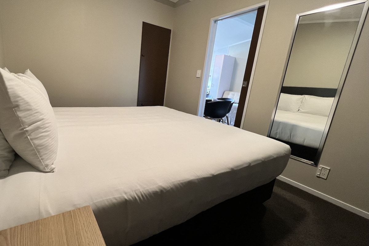 1 chambre, literie de qualité supérieure, matelas Select Comfort