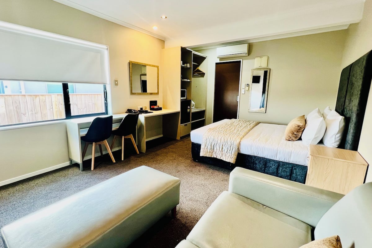 Premium bedding, Select Comfort beds, individually furnished, desk