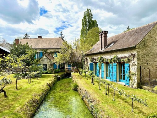 Romantic Mill for 20 guests 1 hr from Paris. Gym. Jacuzzi. Privacy, Art Retreats