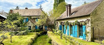 Romantic Mill for 20 guests 1 hr from Paris. Gym. Jacuzzi. Privacy, Art Retreats