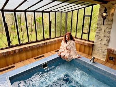 Romantic Mill, 20 guests: 1 hour from Paris! Elegant retreats. Jacuzzi. Gym Art!