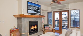 Best location BC village, Ski In Out, Steps to Ski School, Shops, Restaurants