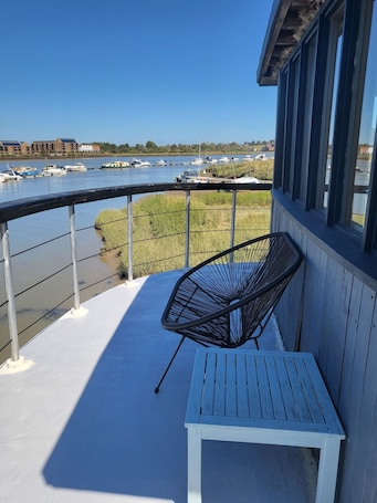 Sun deck. Inner Dowsing Lightship