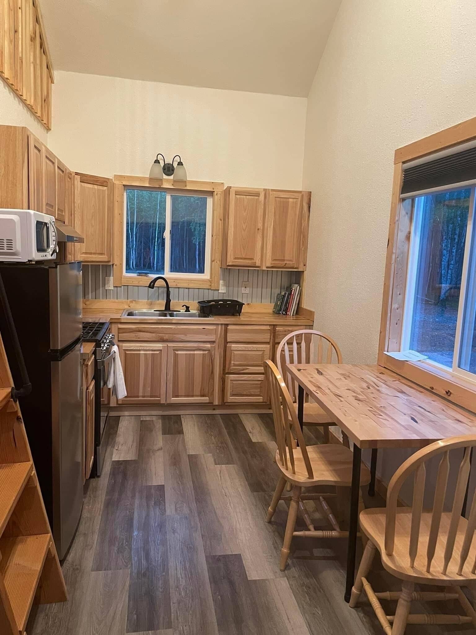 Cookware/dishes/utensils