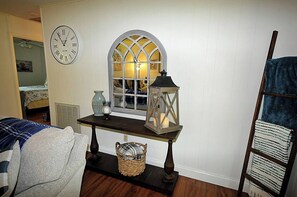 3 bedrooms, desk, iron/ironing board, WiFi - Cozy Charlotte Home near 485 (Mint Hill)