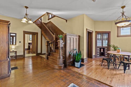 The Marquis Manor | JZ Vacation Rentals