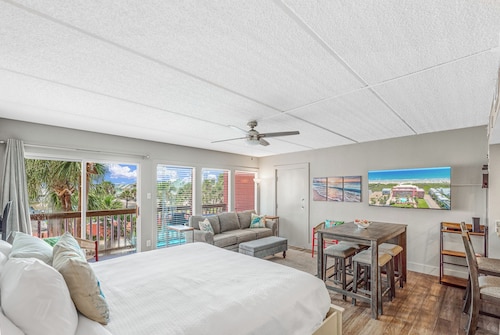 Beachfront Boutique Resort | Relaxing Coastal Studio | Casa Condo 208