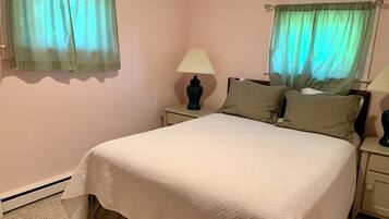 3 chambres, coffres-forts dans les chambres, fer et planche à repasser