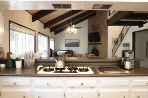Private kitchen - N. Bay Hideaway! Dog Friendly Home W/ Hot Tub, Fire Pit, BBQ & Game Room (Lake Arrowhead)