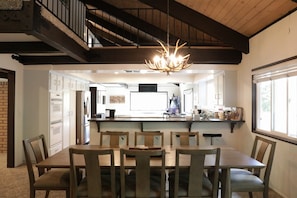 Dining - N. Bay Hideaway! Dog Friendly Home W/ Hot Tub, Fire Pit, BBQ & Game Room (Lake Arrowhead)