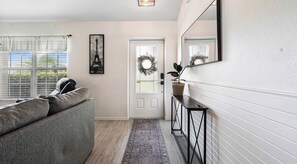 Interior - Modern Farmhouse, Families Welcome! Private Backyard! (Cape Coral)