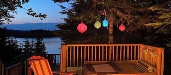 Beautiful private cottage on a pond 45 minutes from St. John’s, Newfoundland