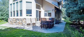 Sunflower Lane - 4BD Sun Valley Retreat + Resort Amenities