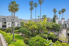 Property grounds - G224 North Coast Village - 1 bdrm condo super close to the beach! (Oceanside)
