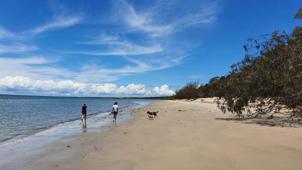 Na praia