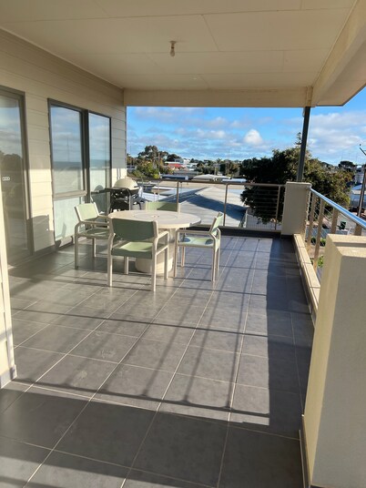 Sleeps 14 - 3 minute walk to beach, 5 minute drive to "The Dunes" Golf Course 