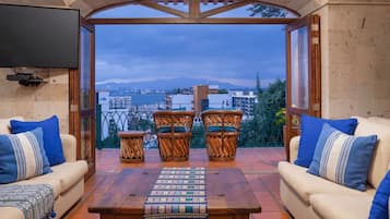 Departamento Deluxe, 3 habitaciones, cocina, vista a la bahía | Vista a la ciudad
