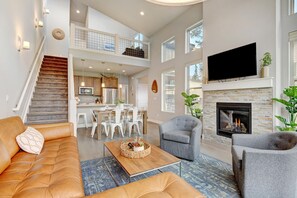 Smart TV, fireplace, video games, books - Luxury Mountain Cabin 27 I Great Views I Best Price I Discounted Attractions (Fraser)