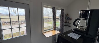 Relax and still be close enough to the Newport Scene.