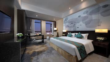 Superior Room, 1 Queen Bed | 1 bedroom, in-room safe, desk, blackout curtains