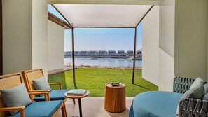 Suite Deluxe, terraza (Garden) | 1 dormitorio, minibar, cortinas opacas y sistema de insonorización