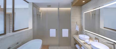 1 bedroom, minibar, blackout curtains, soundproofing