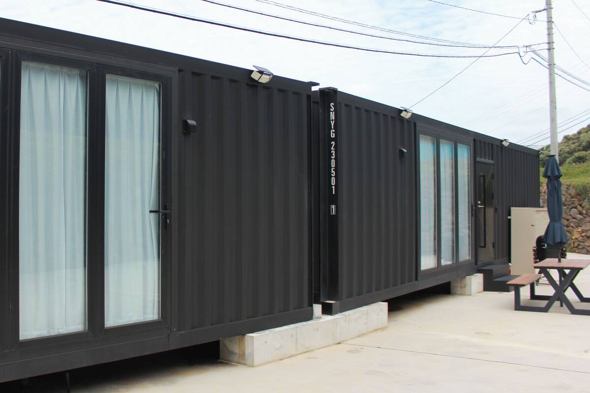 Casa de campo básico, 1 quarto, aceita animais de estimação | Edredons de pluma, cortinas blackout, roupa de cama