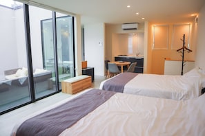 2 Schlafzimmer, Daunenbettdecken, Verdunkelungsvorhänge, Bettwäsche