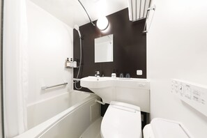 Tina con regadera, amenidades de baño gratuitas, secadora de cabello