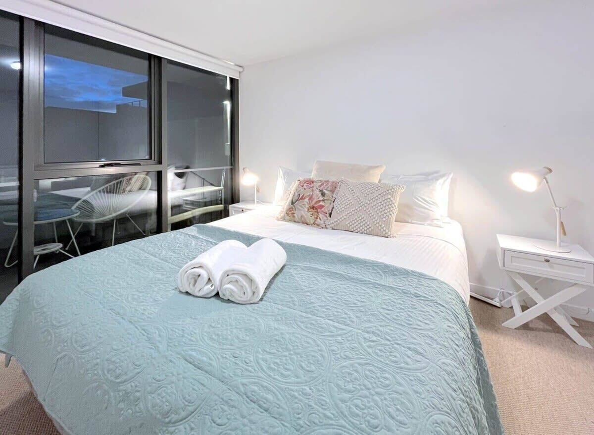 1 bedroom, desk, iron/ironing board, WiFi