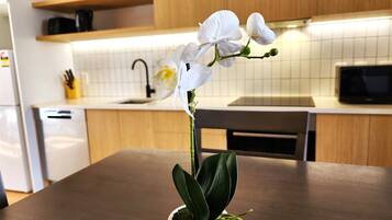 Signature Townhome | In-room dining