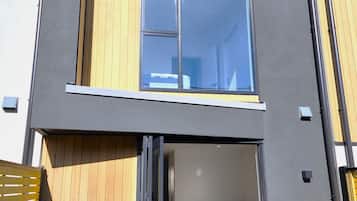 Signature Townhome | Terrace/patio