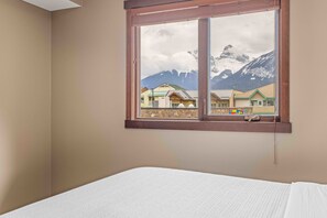 2 chambres, fer et planche à repasser, lit parapluie, Wi-Fi gratuit