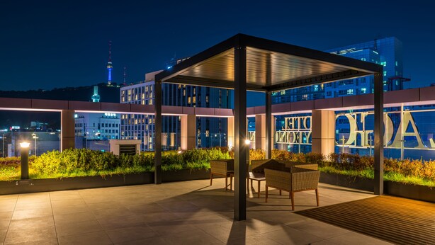 Rooftop terrace - Sollago Myeongdong Hotel & Residence (Seoul)