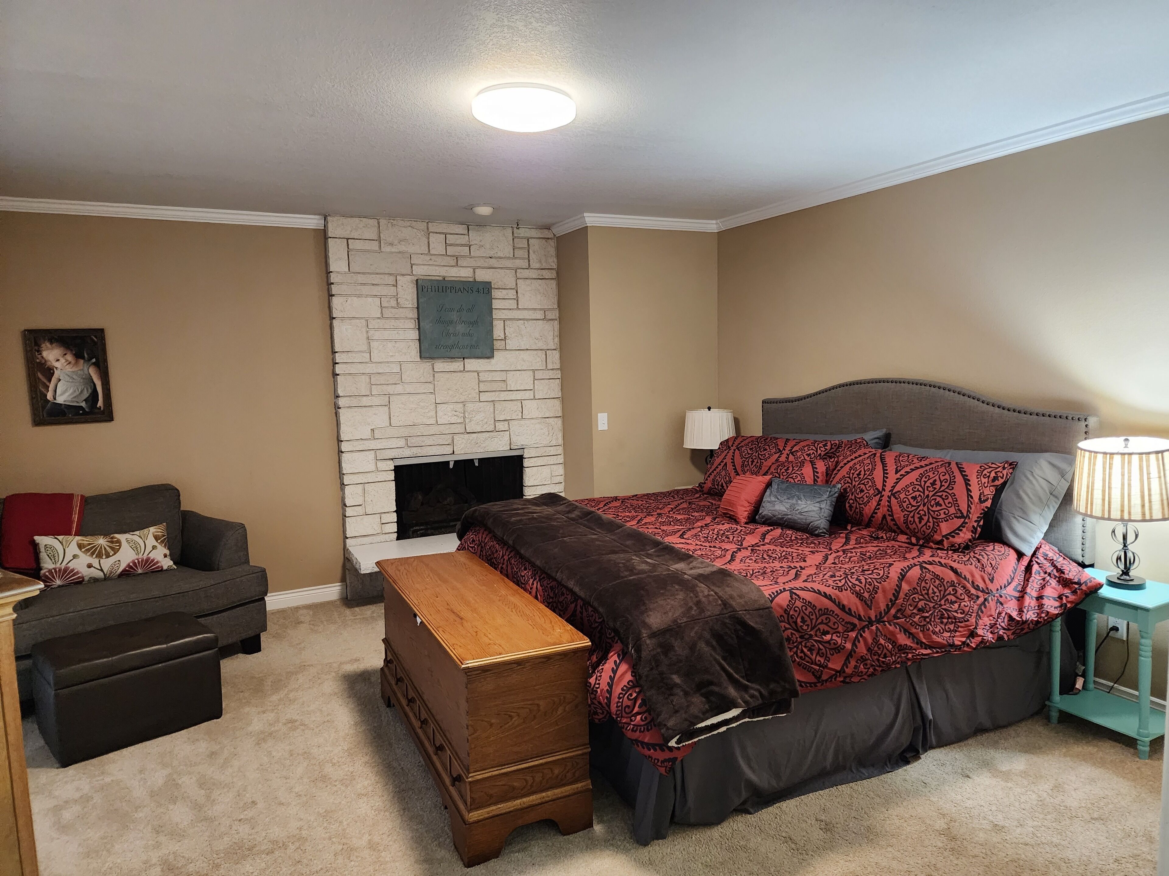 4 Schlafzimmer, Zimmersafe, Schreibtisch, Bügeleisen/Bügelbrett