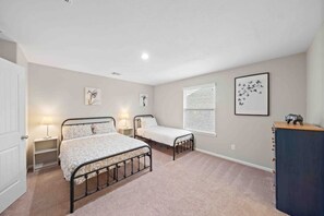 5 chambres, bureau, fer et planche Ă repasser, Wi-Fi