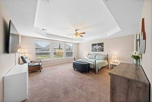 5 soveværelser, skrivebord, strygejern/strygebræt, Wi-Fi