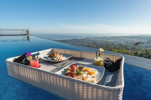 Outdoor pool - Villa Lovina Hill Paradise (Banjar)