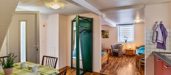 Apartment 'Ferienwohnung 2' with Wi-Fi