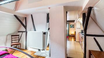 1 bedroom, free WiFi, bed sheets