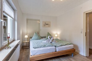 1 chambre, fer et planche à repasser, accès au Wi-Fi (inclus)