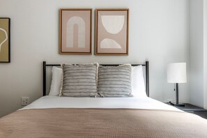 アイロン / アイロン台、WiFi、ベッドシーツ