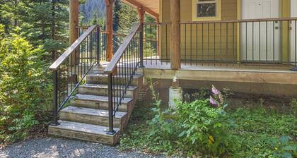 Elk Meadows Cottage in Randle