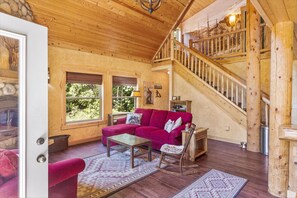 3 bedrooms - Elk Meadows Cottage in Randle (Randle)