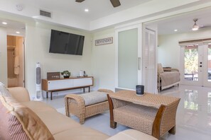 House | 3 bedrooms - Wicker Wine - Location Hot Tub Gated Yard (Fort Lauderdale)