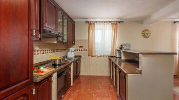 Familienvilla, Mehrere Schlafzimmer (Pool Villa Divina) | Eigene Küche | Kühlschrank, Mikrowelle, Ofen, Herdplatte