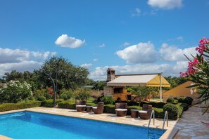 Piscina stagionale all'aperto